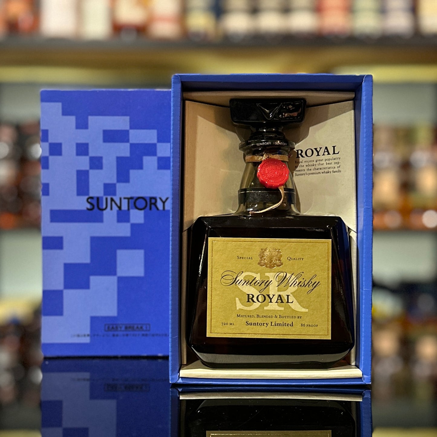 三得利皇家日本調和威士忌（藍盒、720毫升）