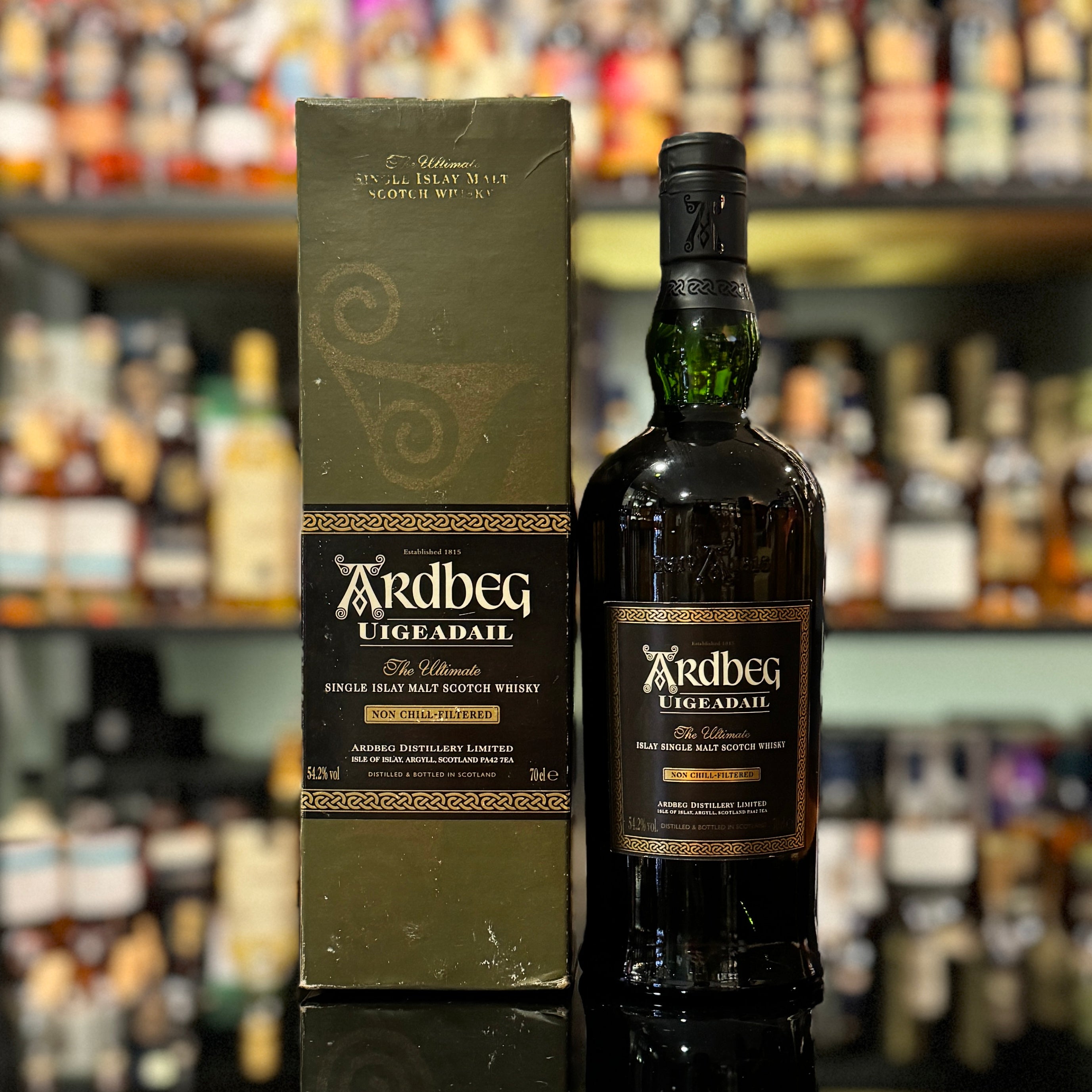 Ardbeg Uigeadail Single Malt Scotch Whisky Old Packaging Batch L9 ardbeg-uigeadail-single-malt-scotch-whisky-old-packaging-batch-l9