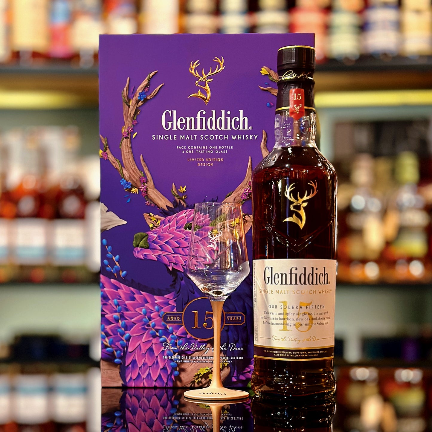 Glenfiddich 15 Year Old Single Malt Scotch Whisky (CNY Giftset)